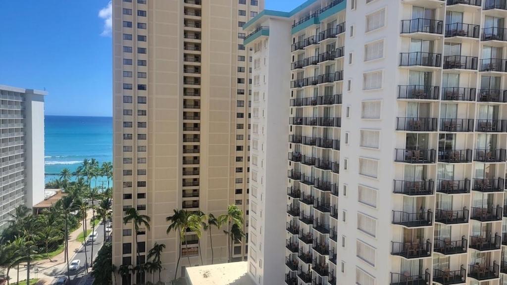 Waikiki Condo 2 Bedrooms 2 Bathrooms With 1 Free Parking Space Honolulu Exteriér fotografie